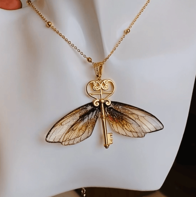 Clé aux ailes d’or 